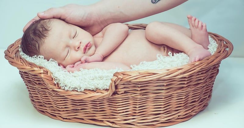 Quand bébé commence-t-il à dire ses premiers mots ? Le guide