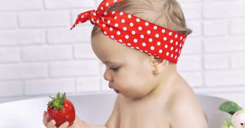 Les 7 erreurs à éviter quand on donne le bain à bébé