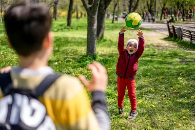 Activités éducatives à faire à la maison avec vos enfants en 2026 : idées créatives